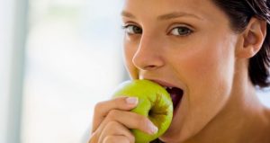 overdentures-improve-chewing